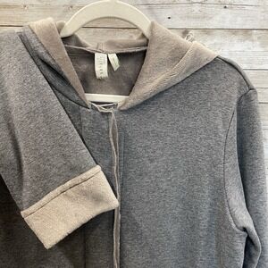 Sahalie Womens L Jacket Hooded Gray Snap Up‎ Stretch Pockets Cozy Lined Long